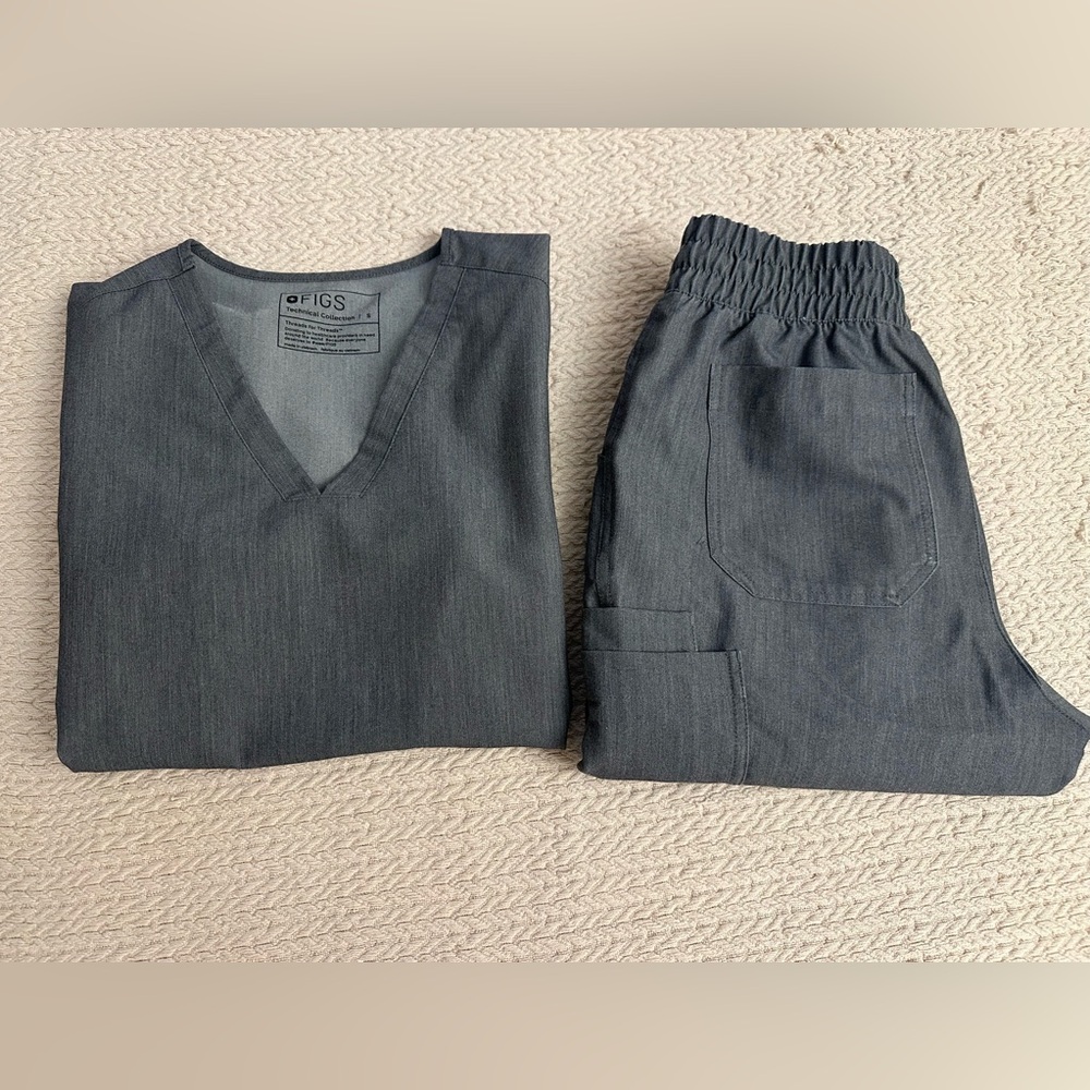 Figs scrub set